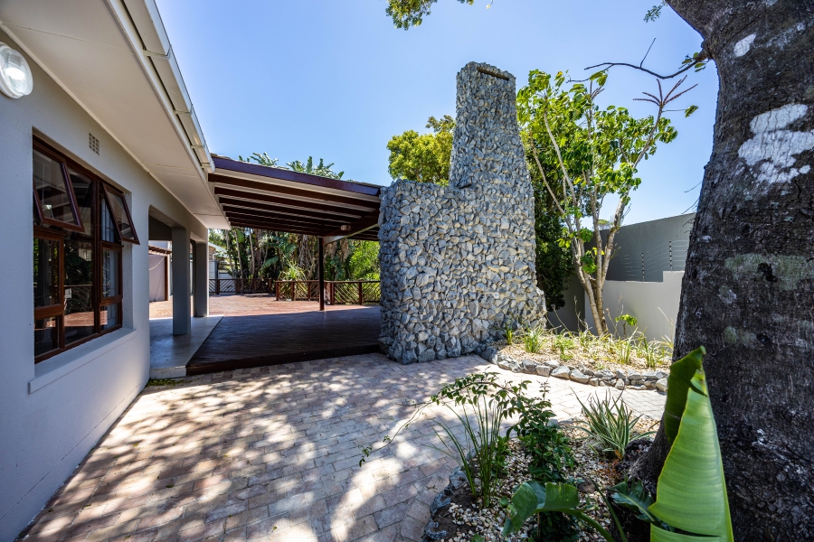 4 Bedroom Property for Sale in Blue Bend Eastern Cape